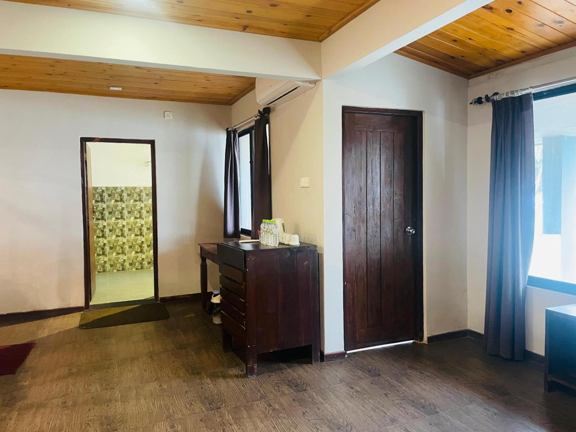 Suncoast Beach Hotel ميريسا المظهر الخارجي الصورة