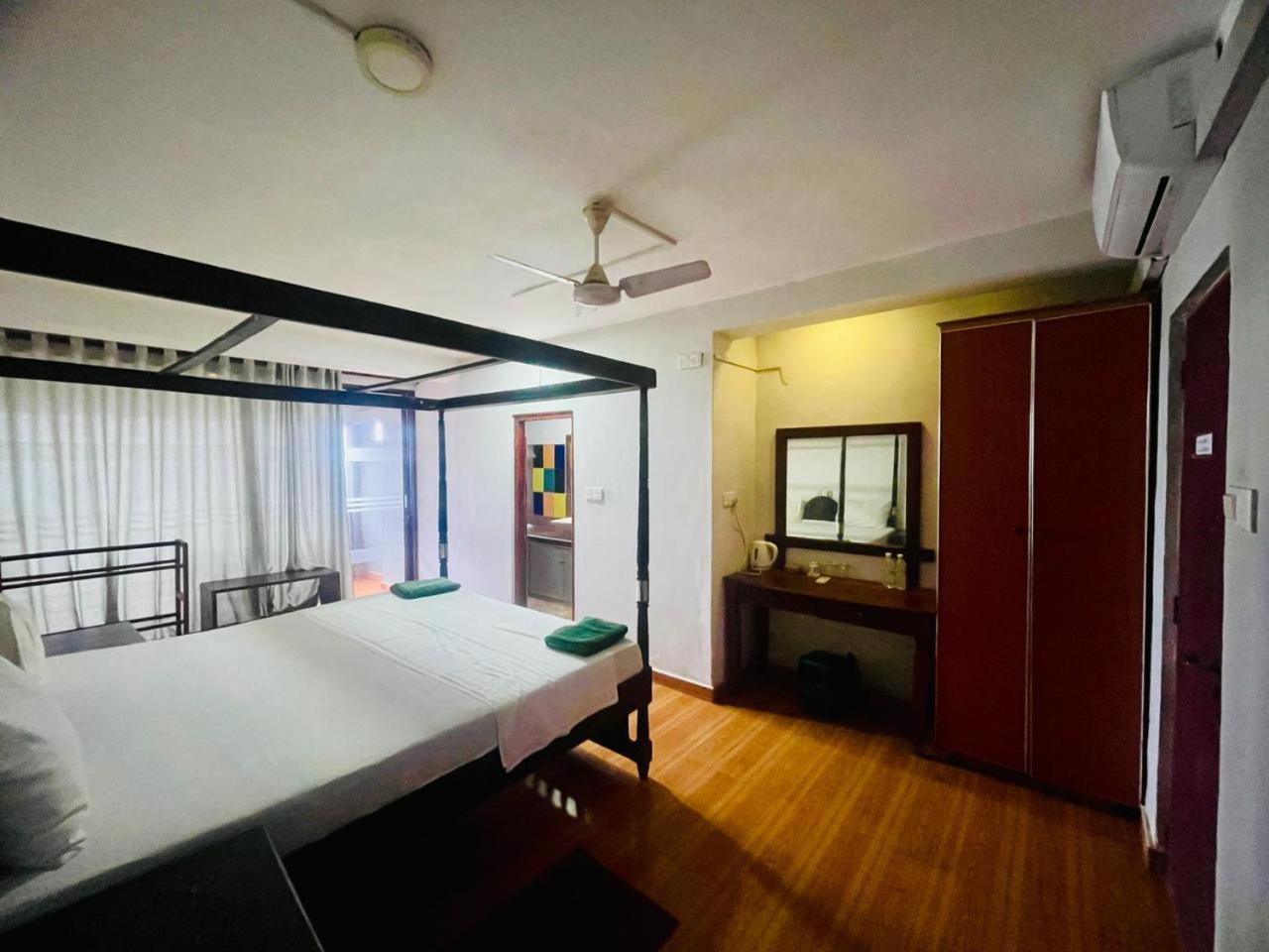Suncoast Beach Hotel ميريسا المظهر الخارجي الصورة